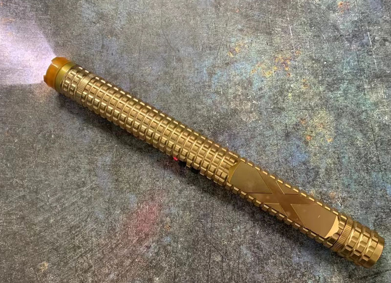 黑鹰X8高压电棍